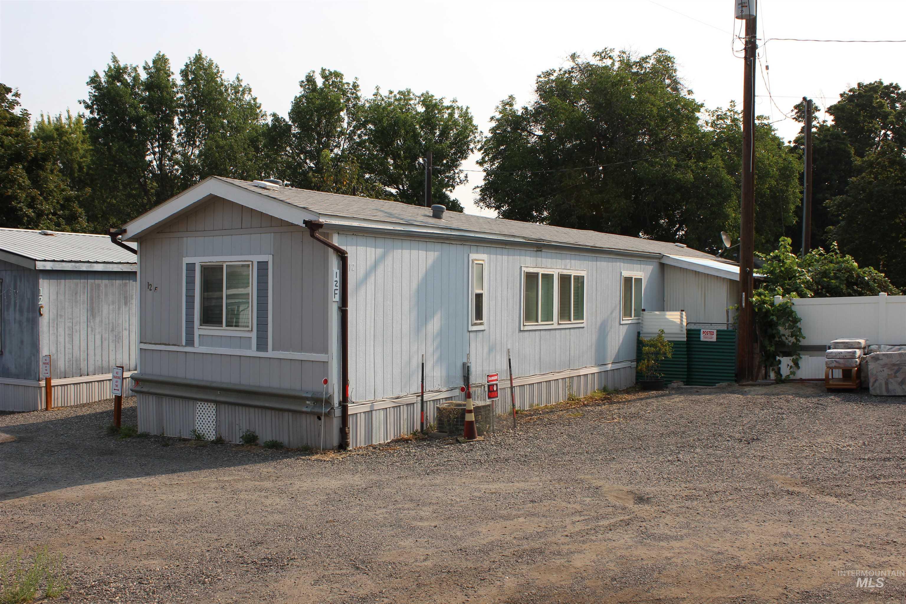 631 Preston Avenue, Lewiston, Idaho 83501, 2 Bedrooms, 1.5 Bathrooms, Residential For Sale, Price $88,999,MLS 98997720