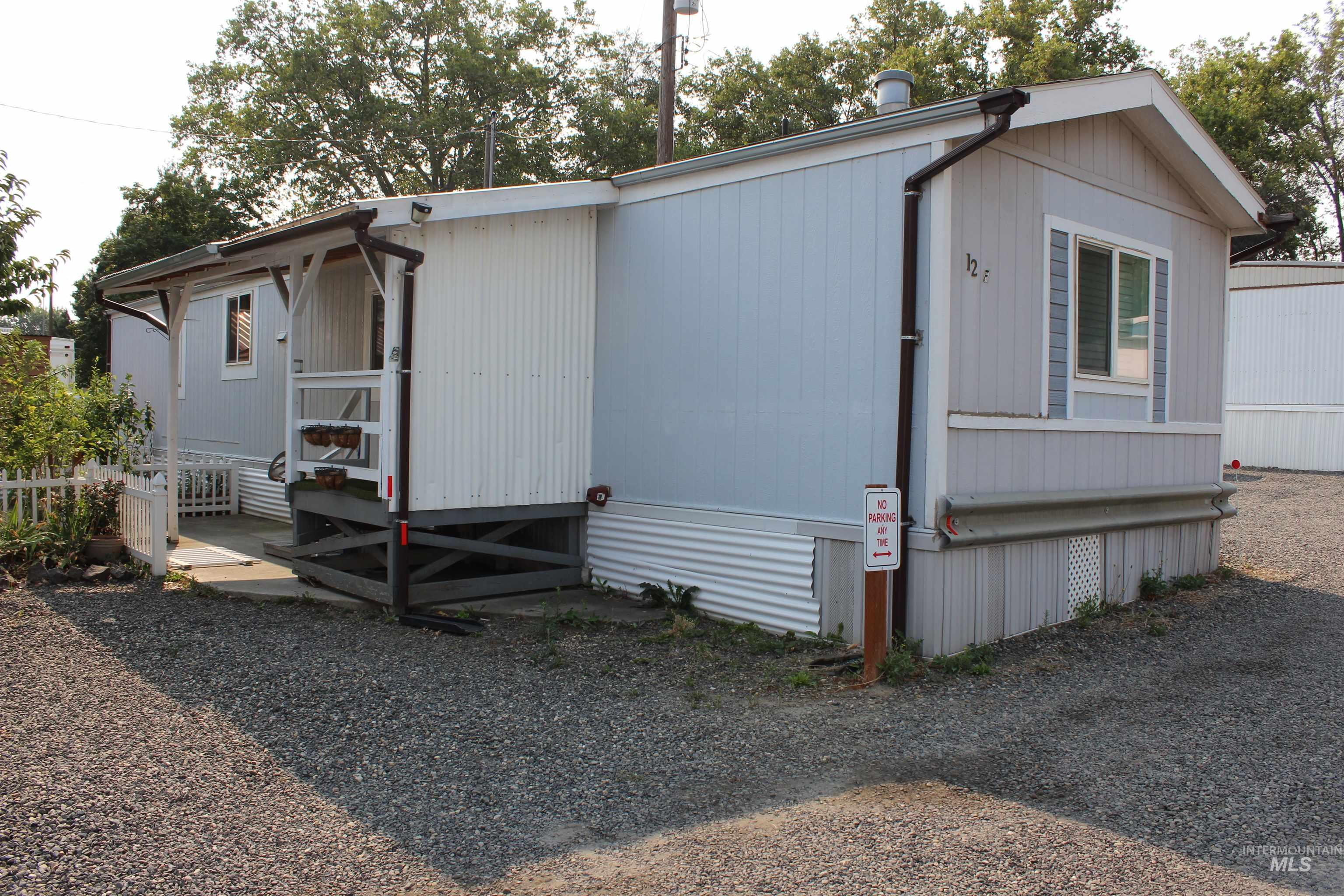 631 Preston Avenue, Lewiston, Idaho 83501, 2 Bedrooms, 1.5 Bathrooms, Residential For Sale, Price $88,999,MLS 98997720