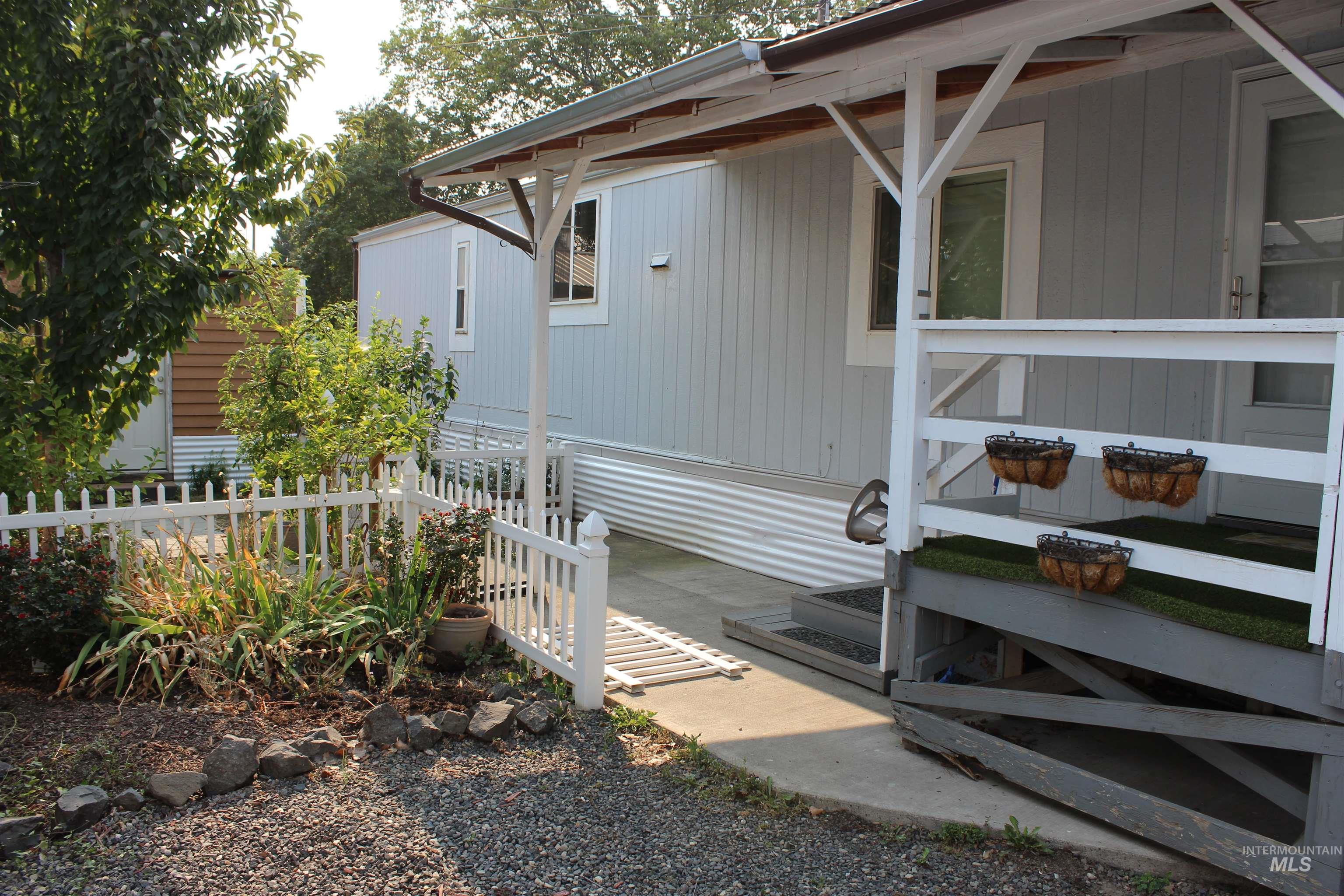 631 Preston Avenue, Lewiston, Idaho 83501, 2 Bedrooms, 1.5 Bathrooms, Residential For Sale, Price $88,999,MLS 98997720