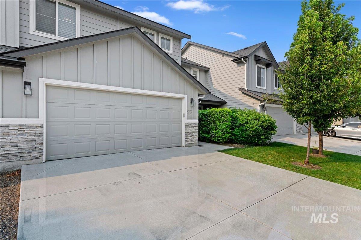 873 W Apple Pine St, Meridian, Idaho 83646, 3 Bedrooms, 2.5 Bathrooms, Residential For Sale, Price $389,990,MLS 98997724