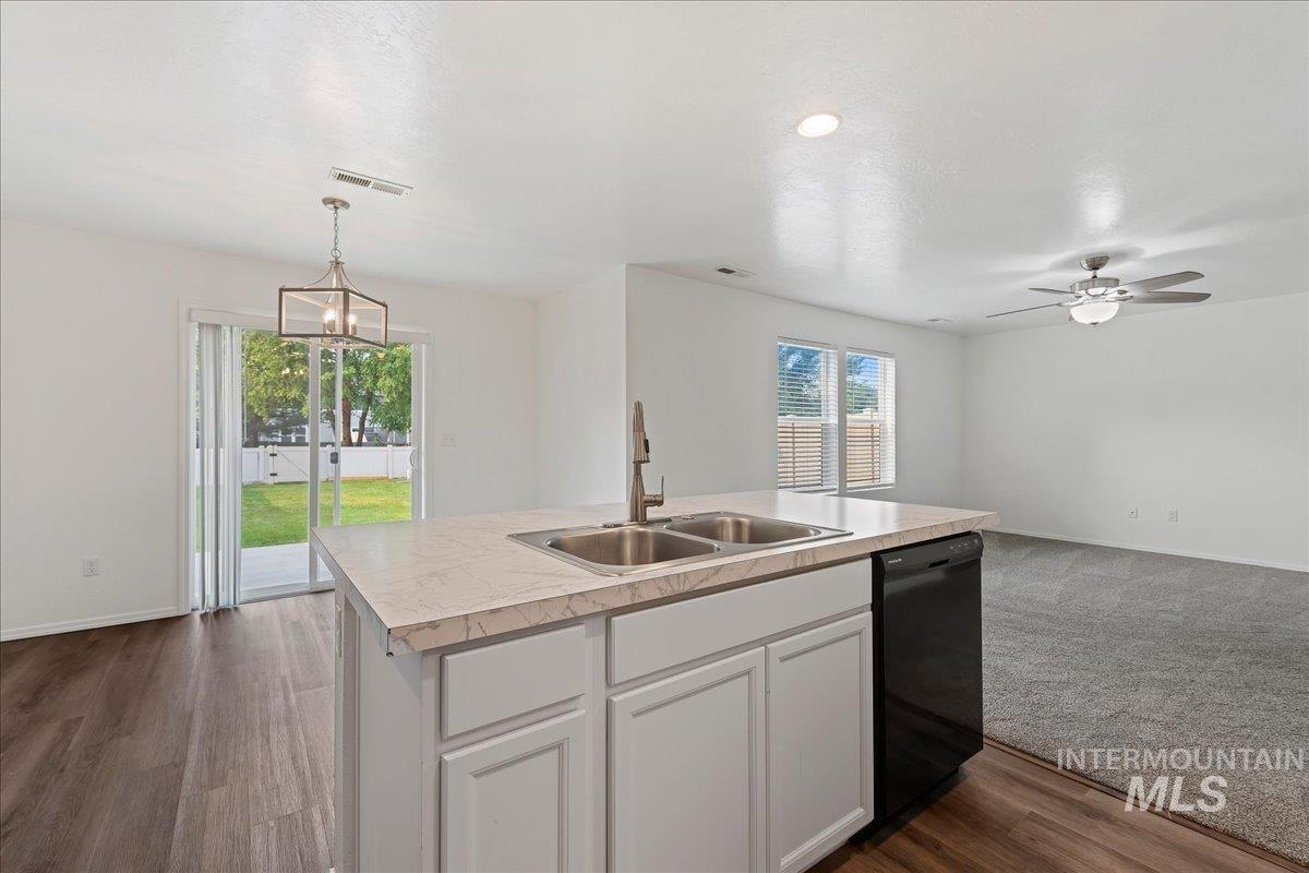 873 W Apple Pine St, Meridian, Idaho 83646, 3 Bedrooms, 2.5 Bathrooms, Residential For Sale, Price $389,990,MLS 98997724