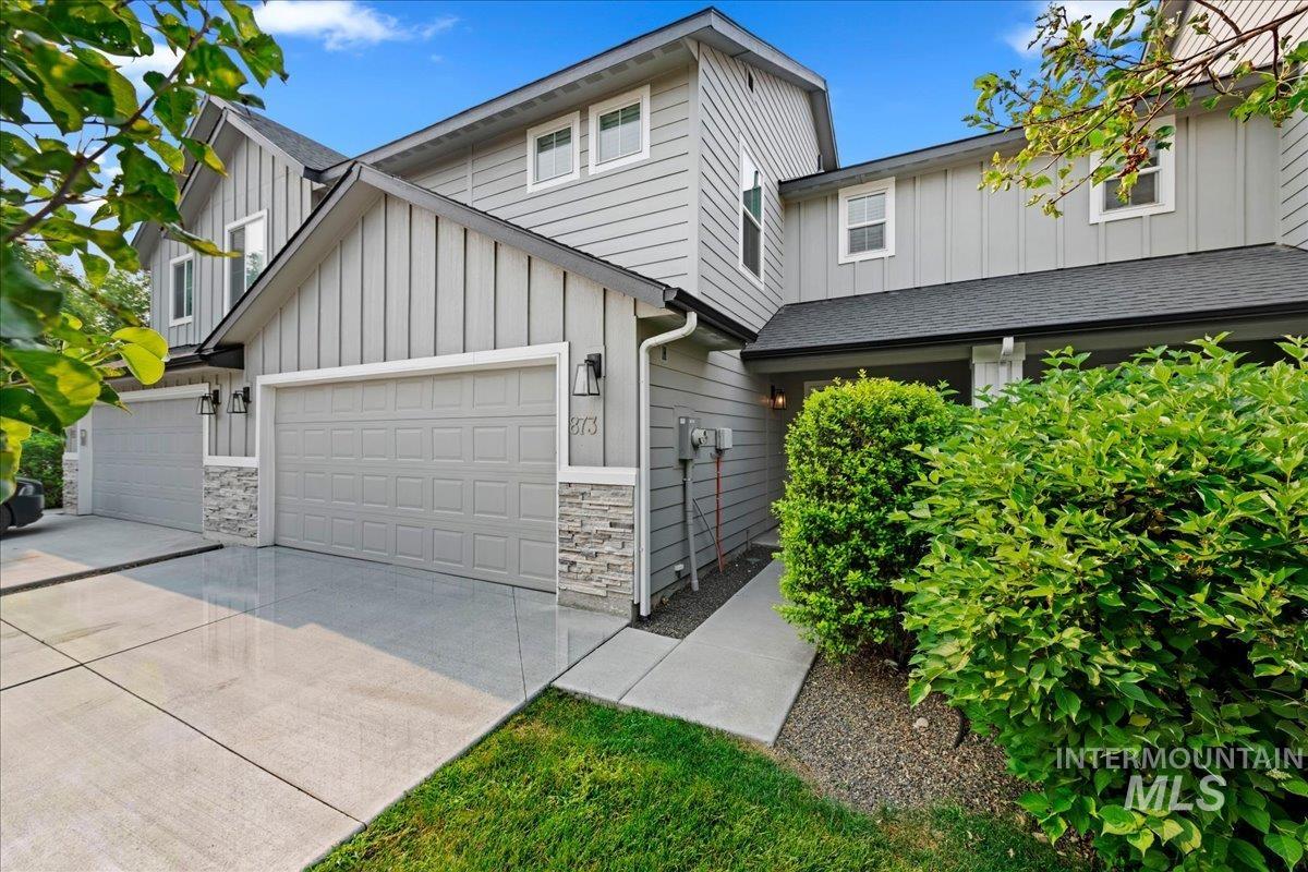 873 W Apple Pine St, Meridian, Idaho 83646, 3 Bedrooms, 2.5 Bathrooms, Residential For Sale, Price $389,990,MLS 98997724