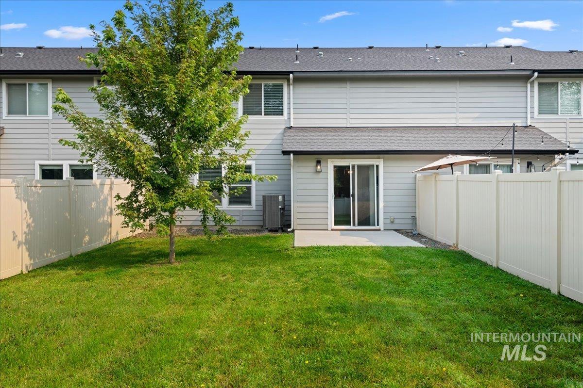 873 W Apple Pine St, Meridian, Idaho 83646, 3 Bedrooms, 2.5 Bathrooms, Residential For Sale, Price $389,990,MLS 98997724