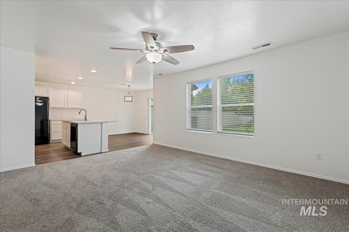 873 W Apple Pine St, Meridian, Idaho 83646, 3 Bedrooms, 2.5 Bathrooms, Residential For Sale, Price $389,990,MLS 98997724
