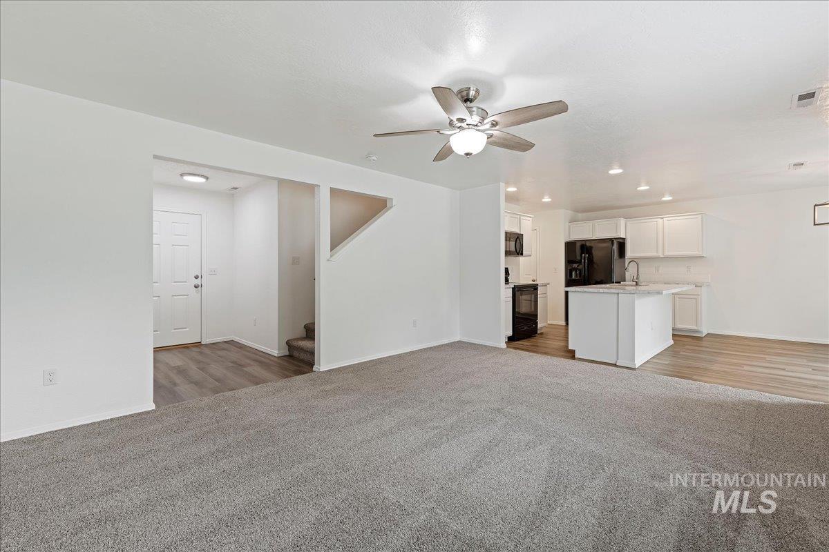 873 W Apple Pine St, Meridian, Idaho 83646, 3 Bedrooms, 2.5 Bathrooms, Residential For Sale, Price $389,990,MLS 98997724