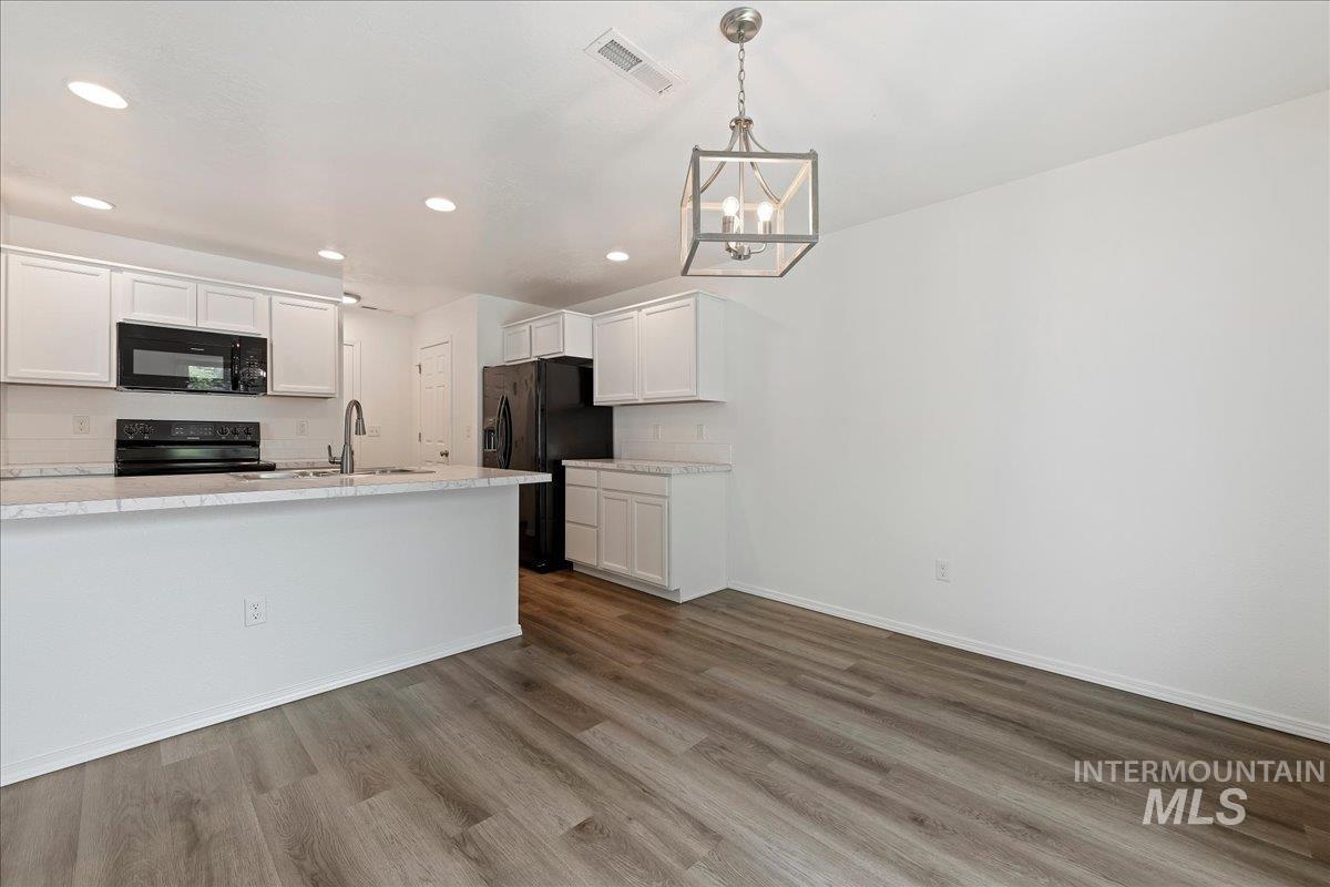 873 W Apple Pine St, Meridian, Idaho 83646, 3 Bedrooms, 2.5 Bathrooms, Residential For Sale, Price $389,990,MLS 98997724