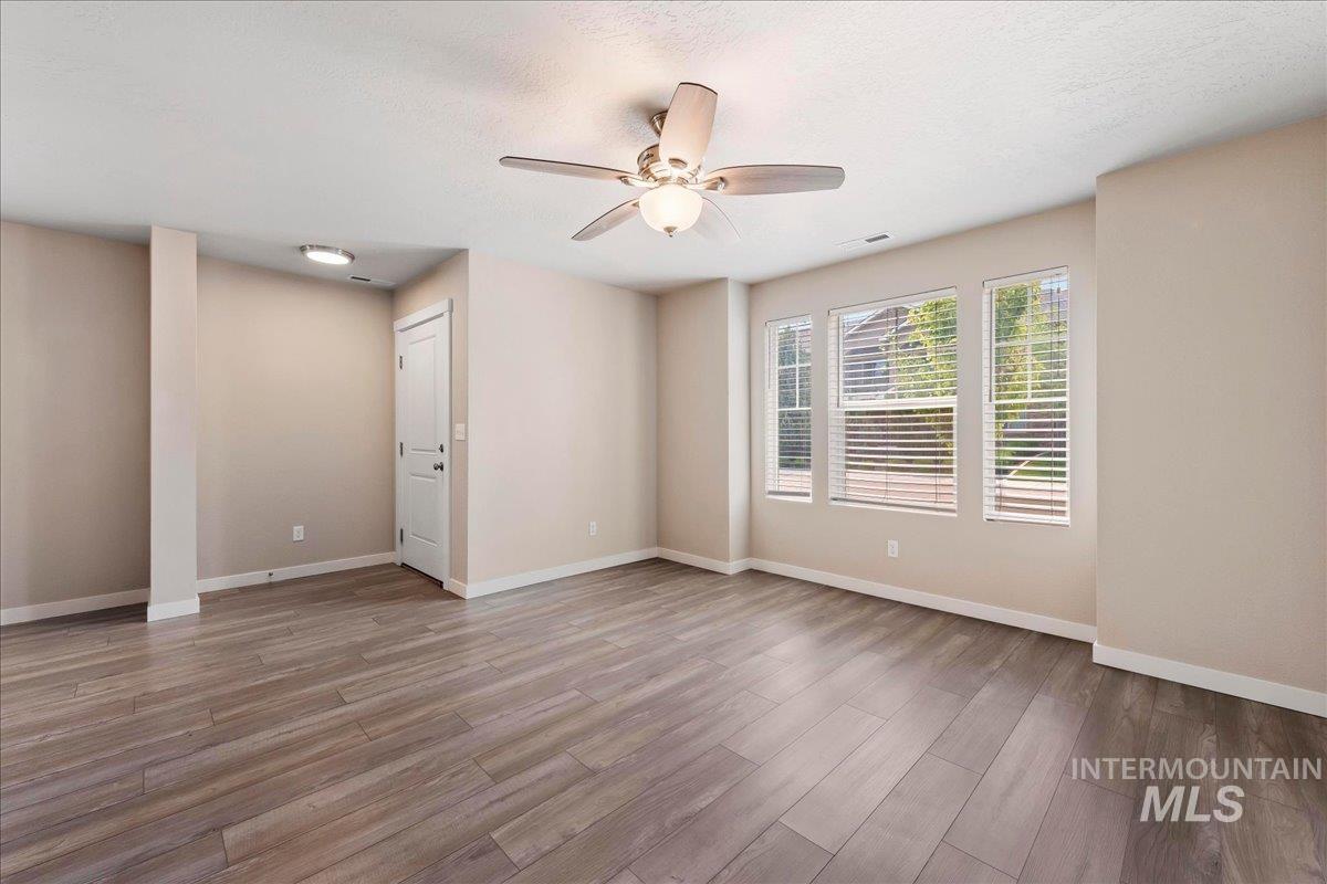 2488 E Blue Tick Street, Meridian, Idaho 83642, 2 Bedrooms, 2.5 Bathrooms, Residential For Sale, Price $374,990,MLS 98997725