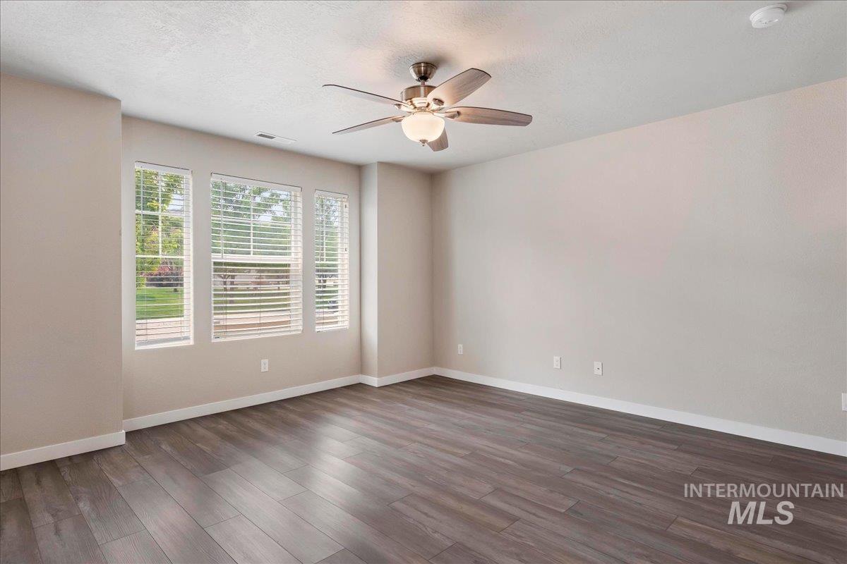 2488 E Blue Tick Street, Meridian, Idaho 83642, 2 Bedrooms, 2.5 Bathrooms, Residential For Sale, Price $374,990,MLS 98997725
