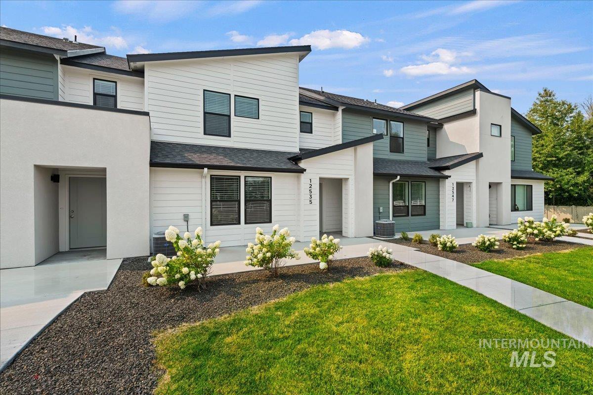 12535 W Victory Rd, Boise, Idaho 83709, 3 Bedrooms, 2.5 Bathrooms, Residential For Sale, Price $403,990,MLS 98997726