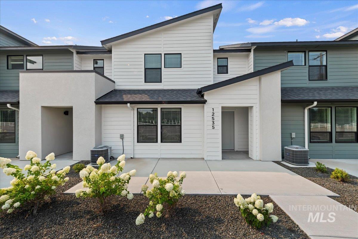 12535 W Victory Rd, Boise, Idaho 83709, 3 Bedrooms, 2.5 Bathrooms, Residential For Sale, Price $403,990,MLS 98997726