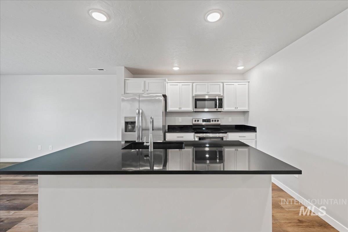 12535 W Victory Rd, Boise, Idaho 83709, 3 Bedrooms, 2.5 Bathrooms, Residential For Sale, Price $403,990,MLS 98997726