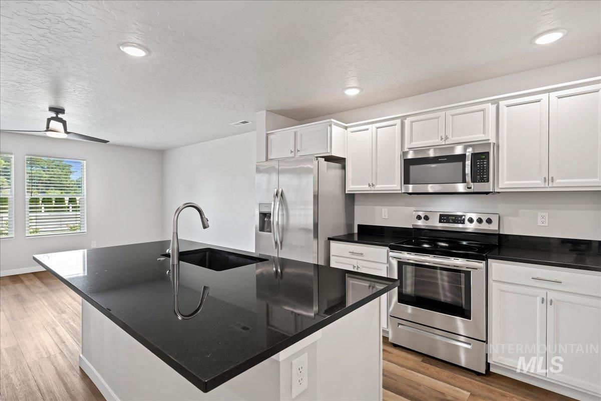 12535 W Victory Rd, Boise, Idaho 83709, 3 Bedrooms, 2.5 Bathrooms, Residential For Sale, Price $403,990,MLS 98997726