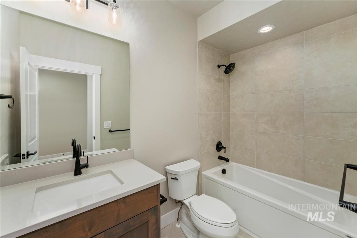6616 N Good Dr, Eagle, Idaho 83629, 4 Bedrooms, 2 Bathrooms, Residential For Sale, Price $649,880,MLS 98997727
