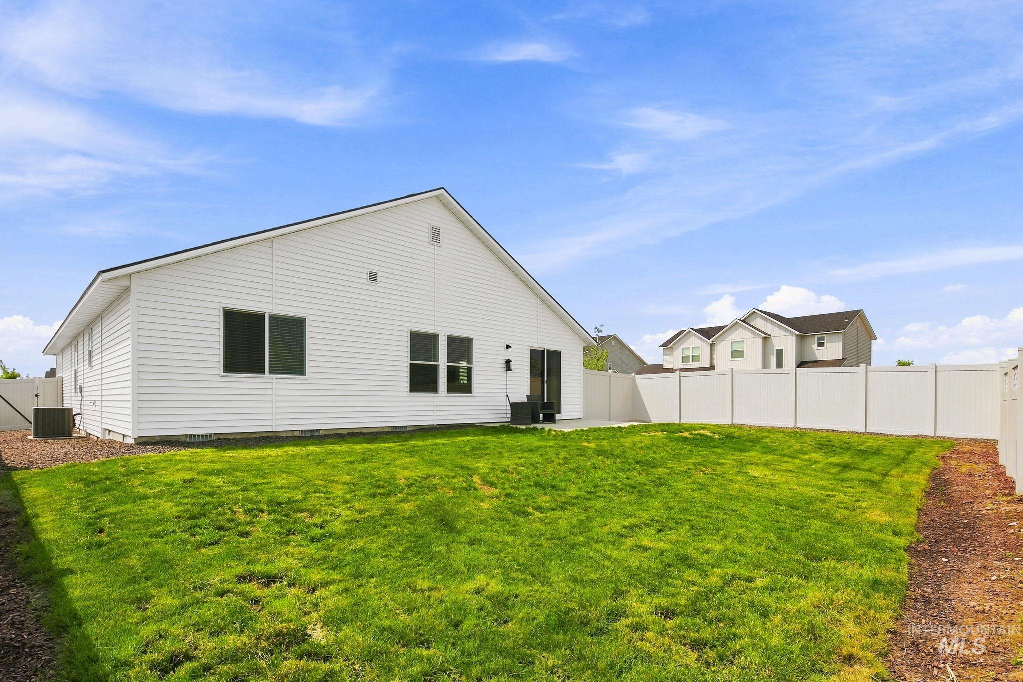 118 Golinda Ave, Caldwell, Idaho 83605, 3 Bedrooms, 2 Bathrooms, Residential For Sale, Price $405,000,MLS 98997728