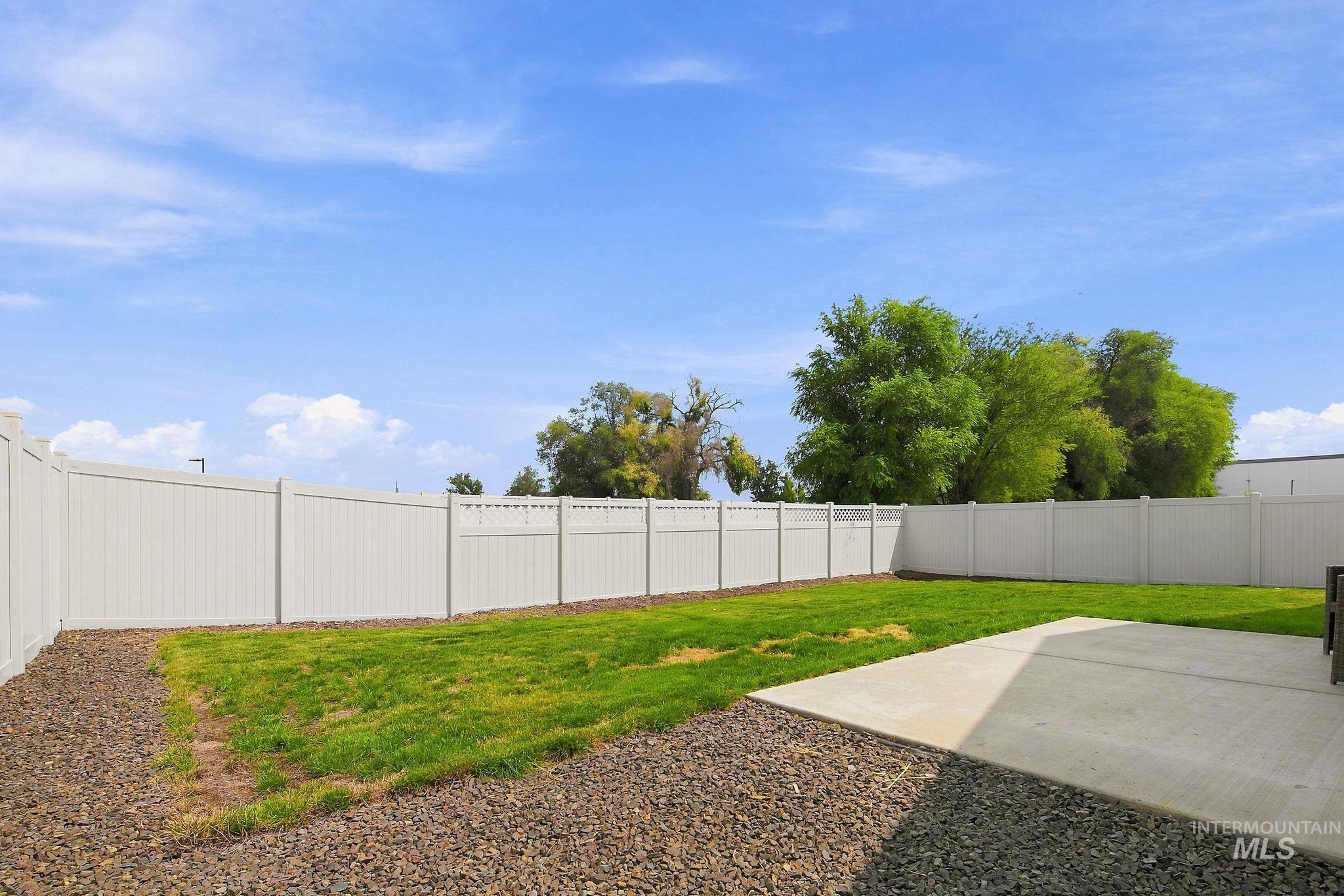 118 Golinda Ave, Caldwell, Idaho 83605, 3 Bedrooms, 2 Bathrooms, Residential For Sale, Price $405,000,MLS 98997728