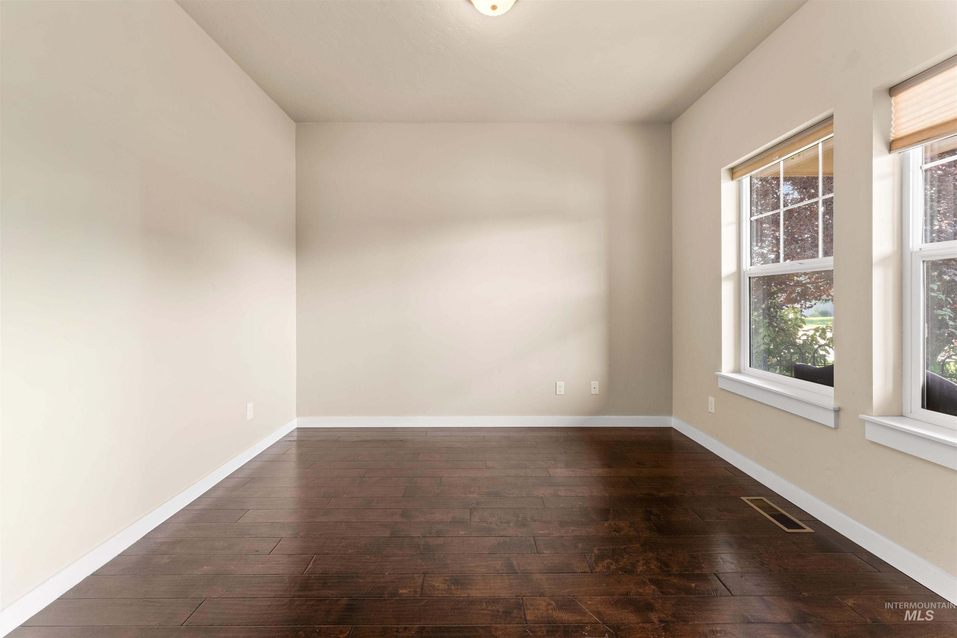 3341 S Arno Ave, Meridian, Idaho 83642, 4 Bedrooms, 2.5 Bathrooms, Residential For Sale, Price $567,700,MLS 98997729