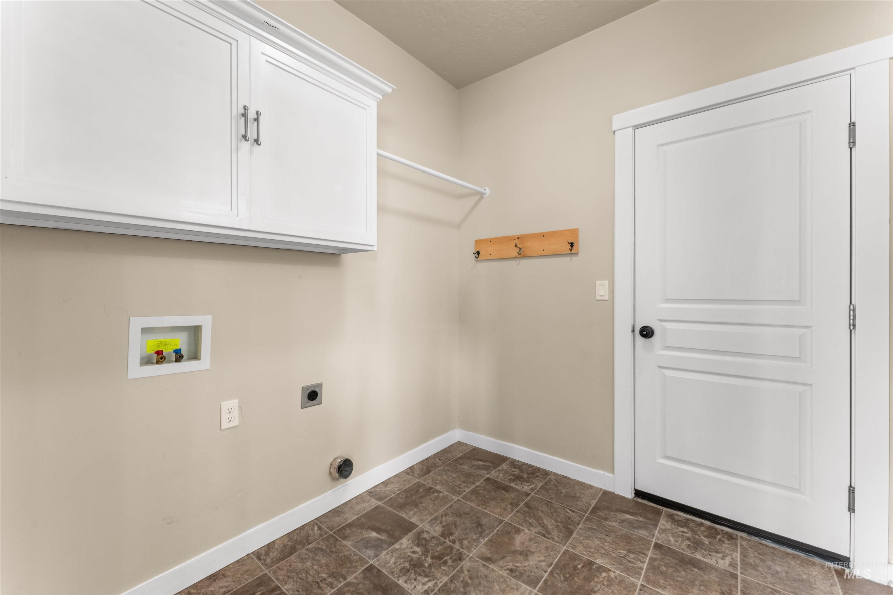3341 S Arno Ave, Meridian, Idaho 83642, 4 Bedrooms, 2.5 Bathrooms, Residential For Sale, Price $567,700,MLS 98997729