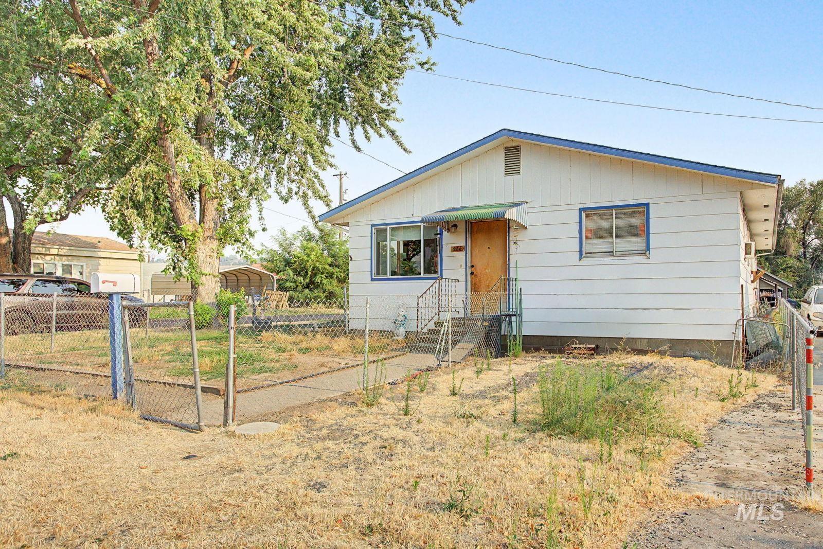 426 16th Ave, Lewiston, Idaho 83501, 3 Bedrooms, 2 Bathrooms, Residential For Sale, Price $310,000,MLS 98997734