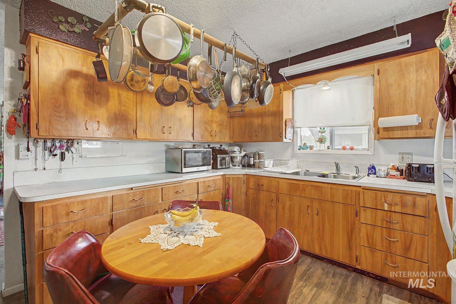 426 16th Ave, Lewiston, Idaho 83501, 3 Bedrooms, 2 Bathrooms, Residential For Sale, Price $310,000,MLS 98997734