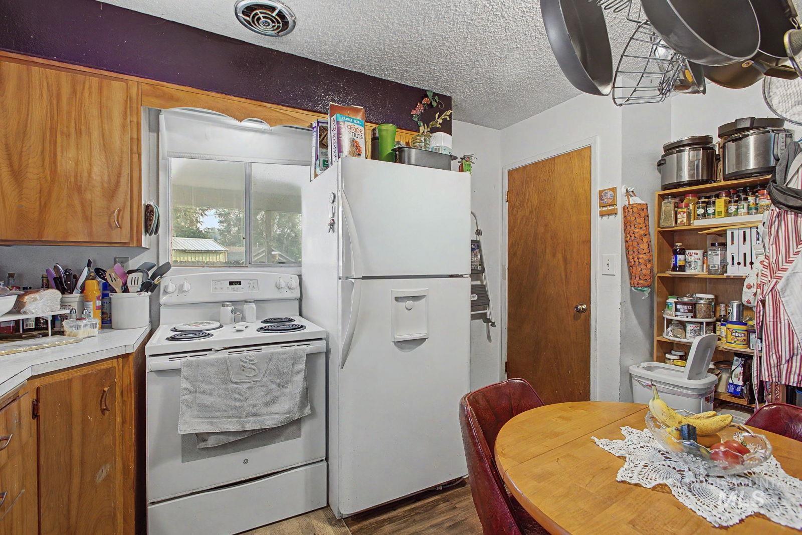 426 16th Ave, Lewiston, Idaho 83501, 3 Bedrooms, 2 Bathrooms, Residential For Sale, Price $310,000,MLS 98997734
