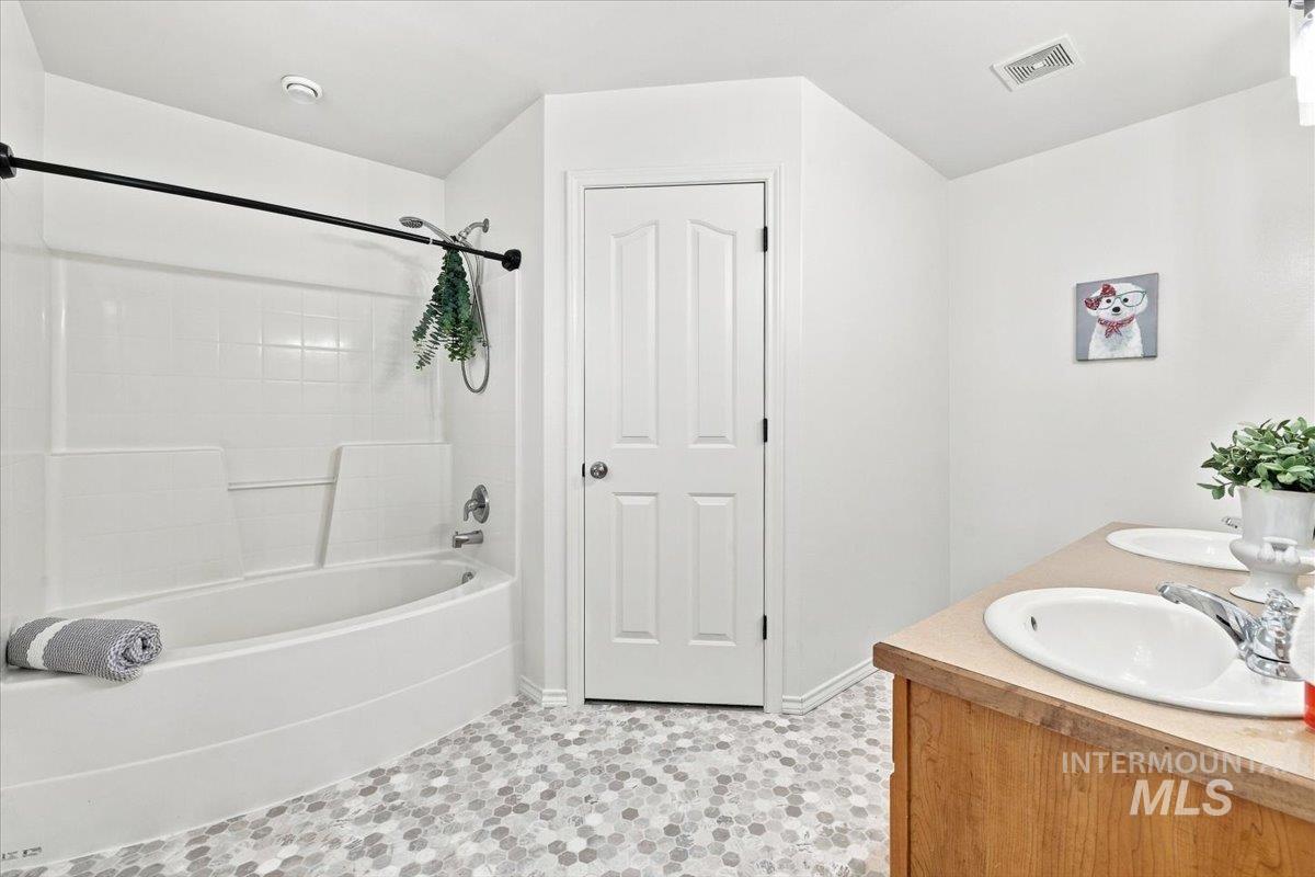 4321 E Tuscany Ave, Nampa, Idaho 83686, 4 Bedrooms, 2 Bathrooms, Residential For Sale, Price $399,900, 98997739
