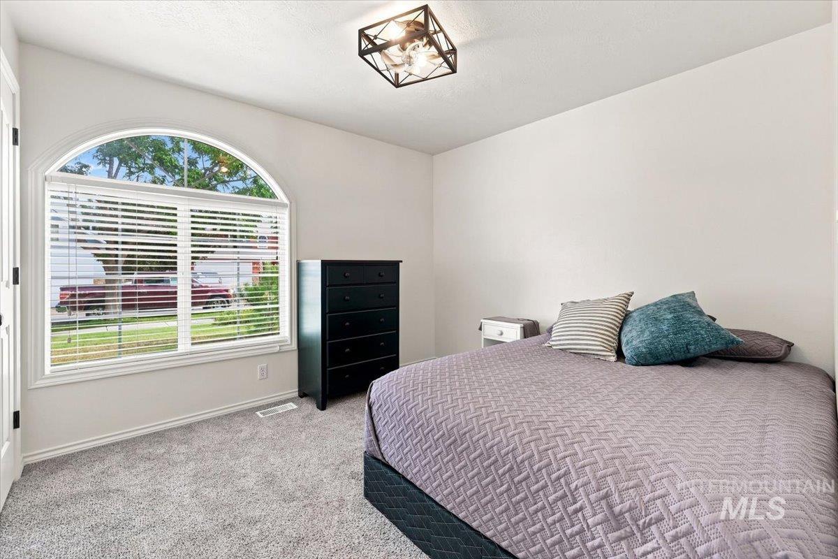 4321 E Tuscany Ave, Nampa, Idaho 83686, 4 Bedrooms, 2 Bathrooms, Residential For Sale, Price $399,900, 98997739