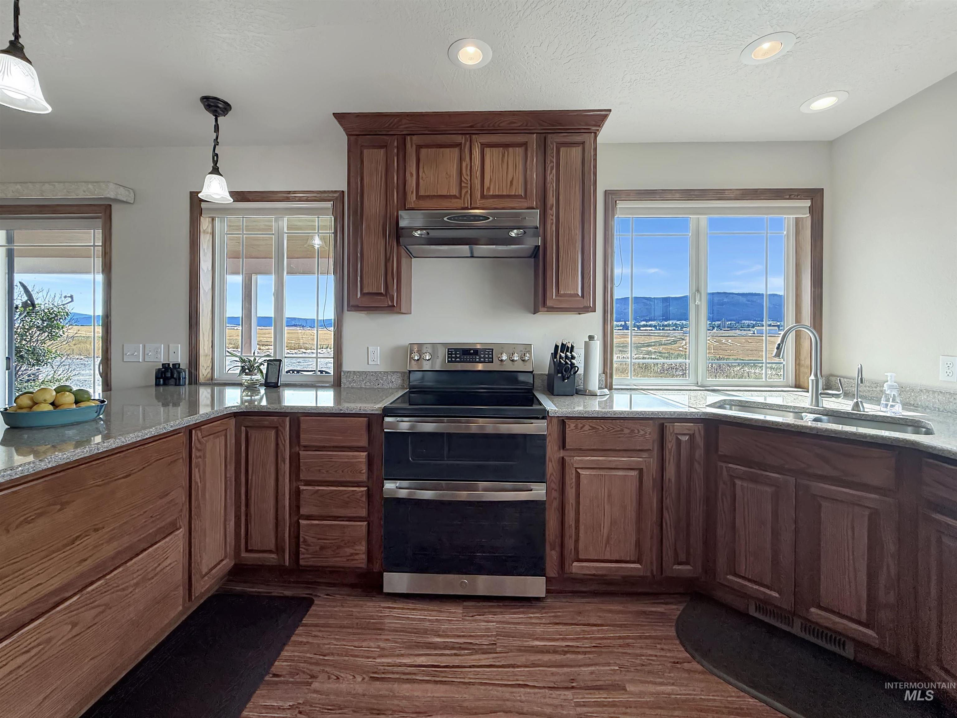148 Meadow Grass Loop, Grangeville, Idaho 83530, 3 Bedrooms, 3 Bathrooms, Residential For Sale, Price $637,500,MLS 98997752