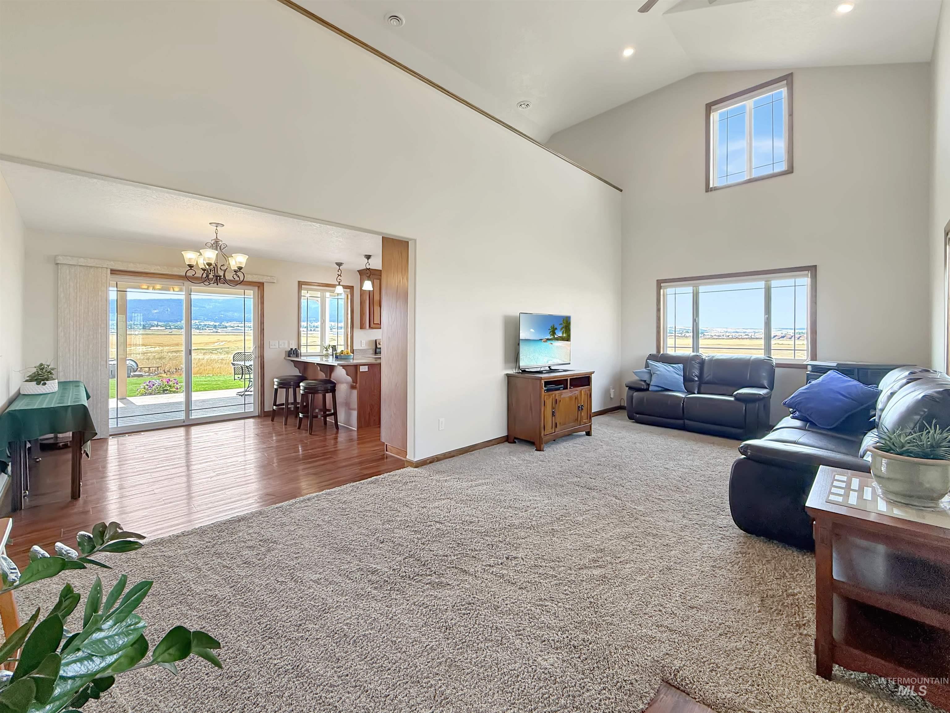 148 Meadow Grass Loop, Grangeville, Idaho 83530, 3 Bedrooms, 3 Bathrooms, Residential For Sale, Price $637,500,MLS 98997752
