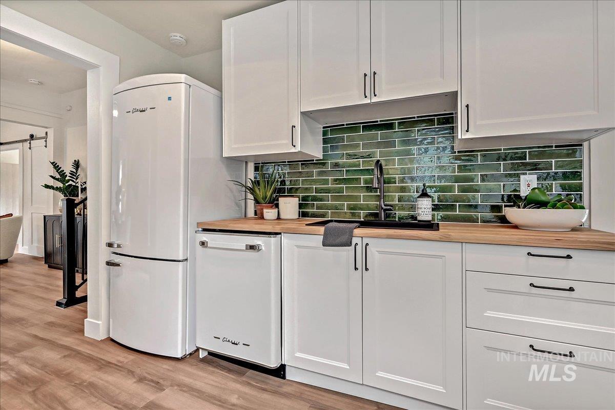 817 W Thatcher Street, Boise, Idaho 83702, 3 Bedrooms, 1 Bathroom, Residential For Sale, Price $639,000,MLS 98997756