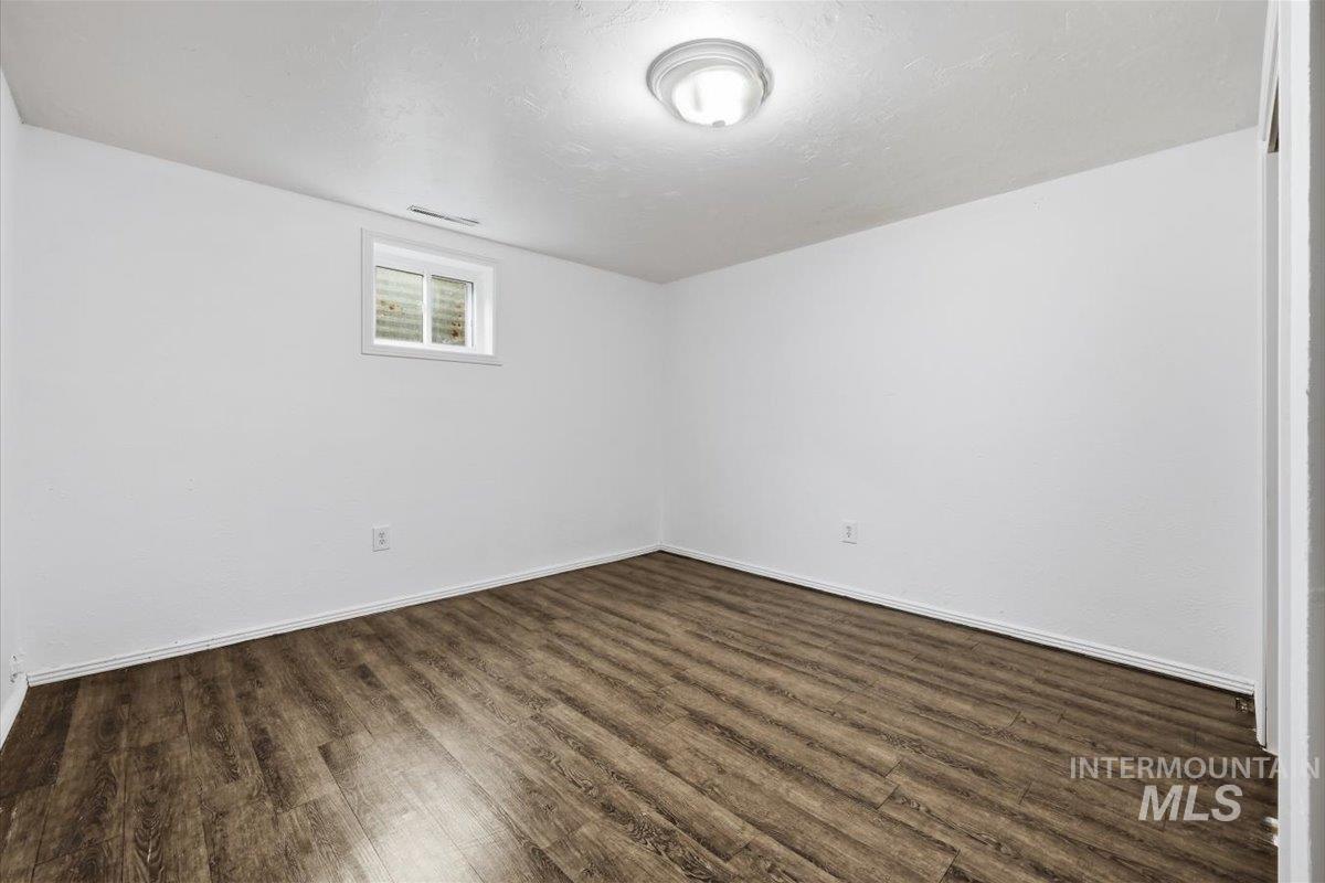 1904 NW 8th St, Meridian, Idaho 83646, 5 Bedrooms, 2 Bathrooms, Residential For Sale, Price $465,000,MLS 98997769