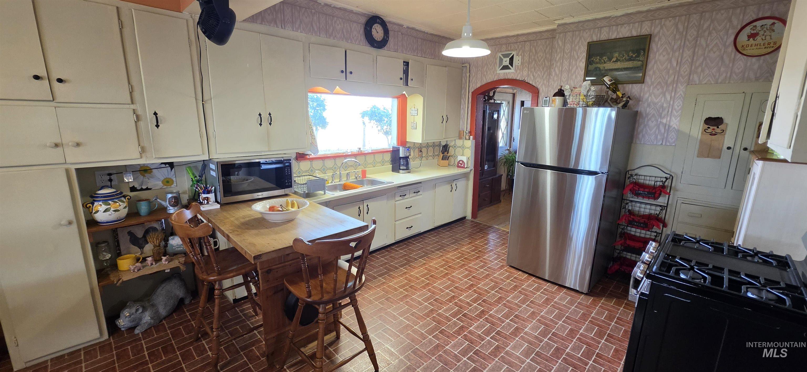 35892 North Rd, Kendrick, Idaho 83537, 4 Bedrooms, 2 Bathrooms, Residential For Sale, Price $495,000, 98997774