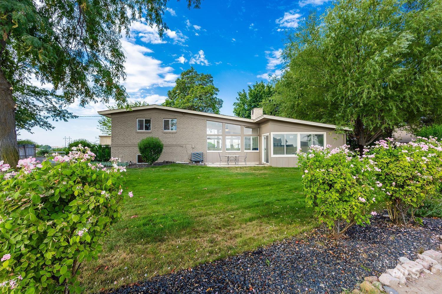 14216 Orchard Ave, Caldwell, Idaho 83607, 2 Bedrooms, 2 Bathrooms, Residential For Sale, Price $425,000, 98997788