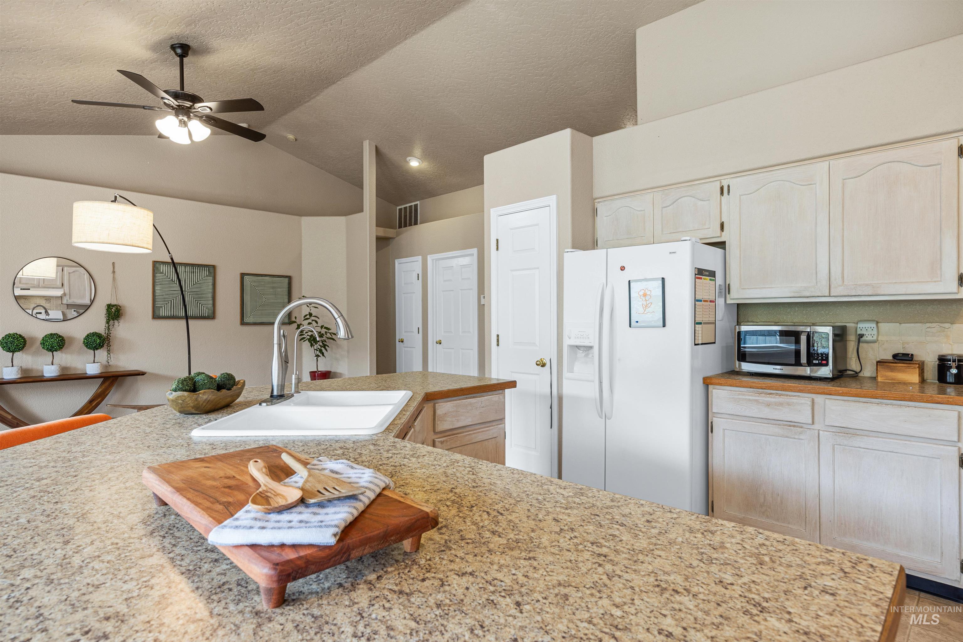 6501 Outlook Dr, Boise, Idaho 83714, 3 Bedrooms, 2 Bathrooms, Residential For Sale, Price $499,000, 98997795