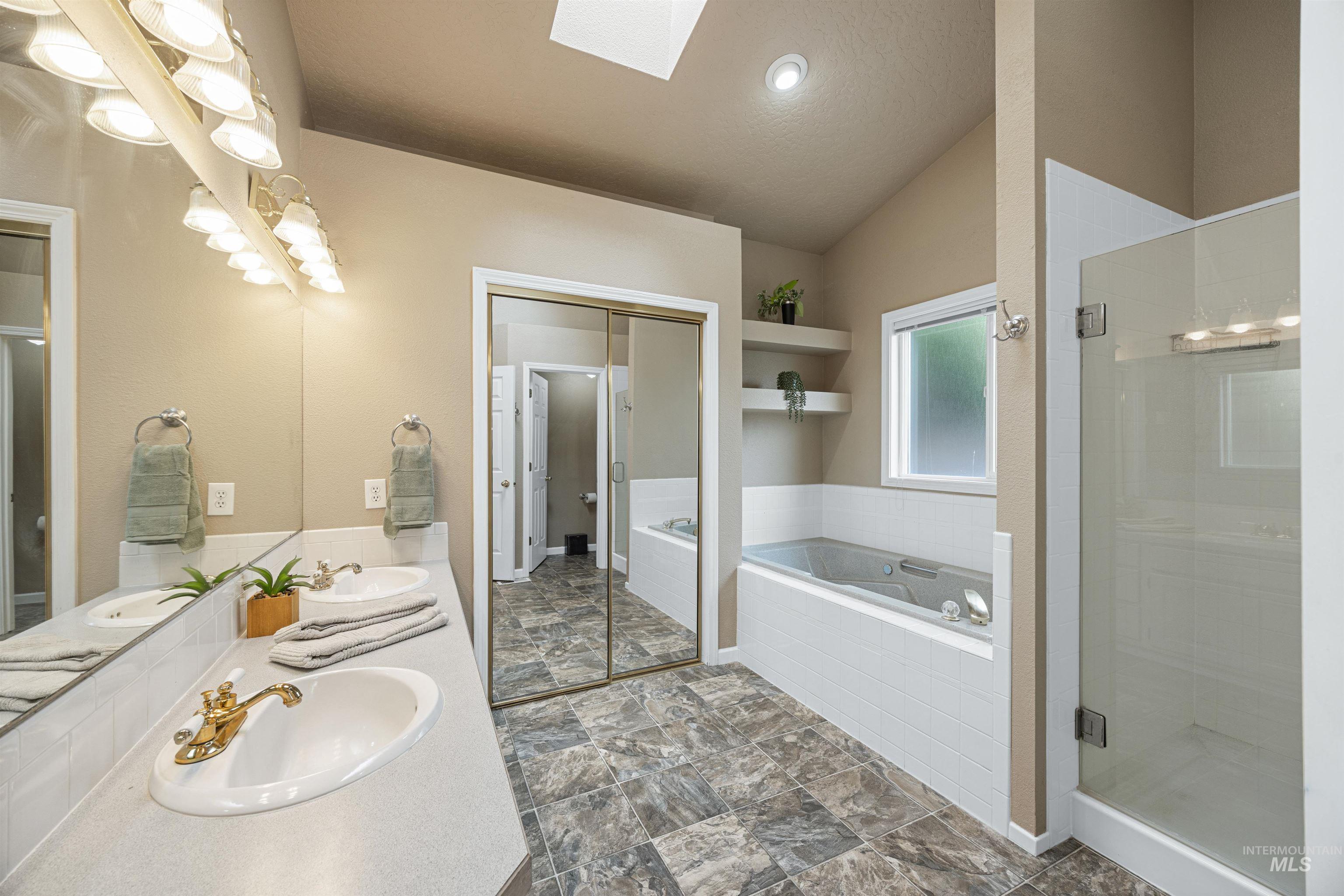 6501 Outlook Dr, Boise, Idaho 83714, 3 Bedrooms, 2 Bathrooms, Residential For Sale, Price $499,000, 98997795