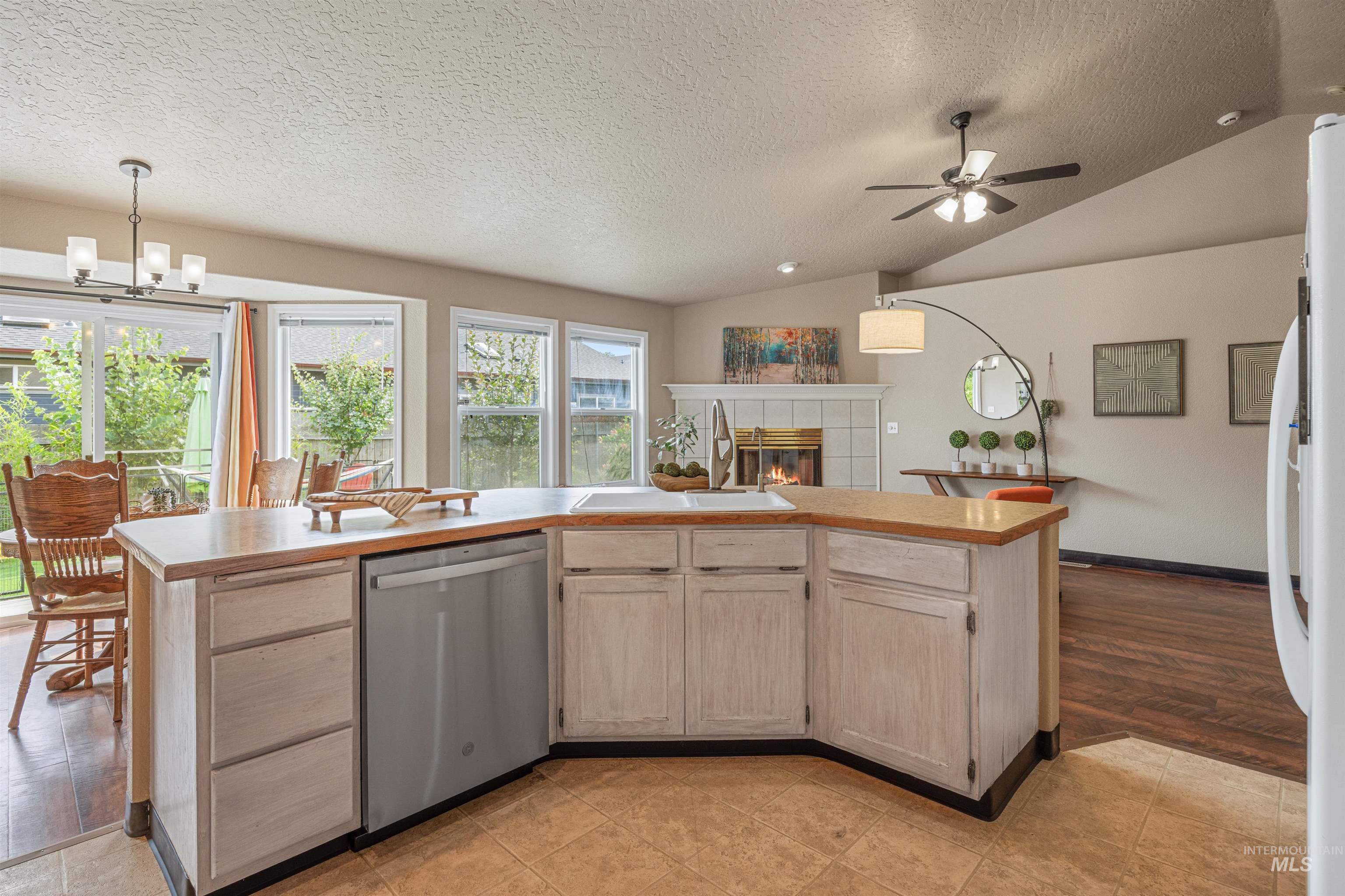6501 Outlook Dr, Boise, Idaho 83714, 3 Bedrooms, 2 Bathrooms, Residential For Sale, Price $499,000, 98997795