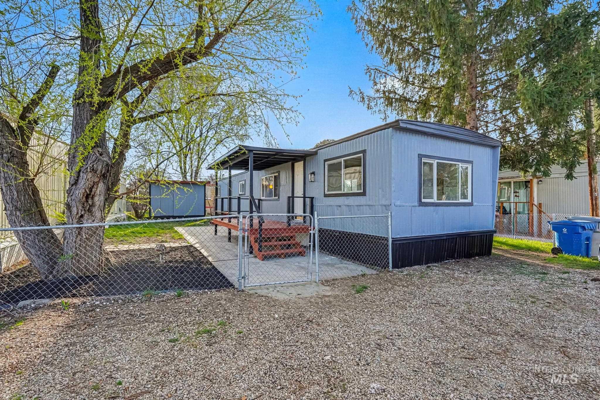 415 E 44th St, Garden City, Idaho 83714, 2 Bedrooms, 1 Bathroom, Residential For Sale, Price $65,000, 98997801