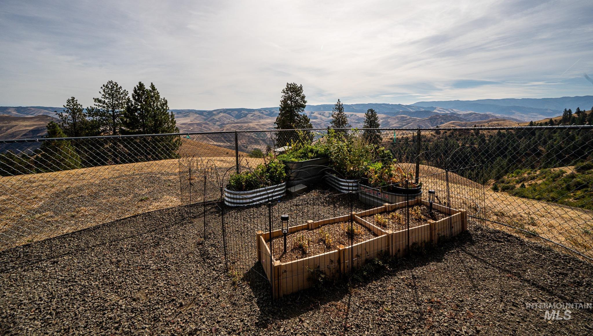161 Saddle Ridge Road, White Bird, Idaho 83554, 3 Bedrooms, 2.5 Bathrooms, Residential For Sale, Price $545,000,MLS 98997808