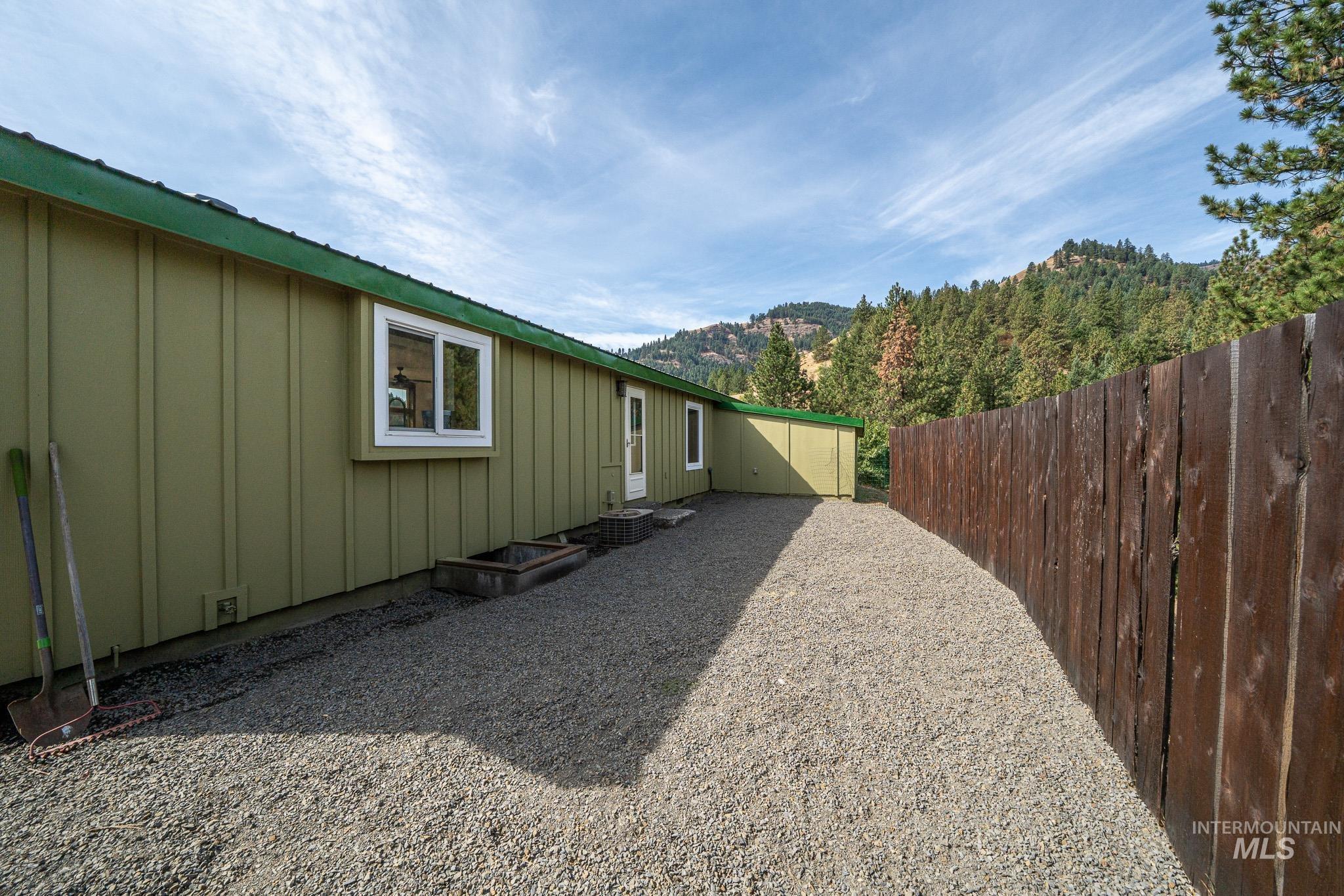 161 Saddle Ridge Road, White Bird, Idaho 83554, 3 Bedrooms, 2.5 Bathrooms, Residential For Sale, Price $545,000,MLS 98997808