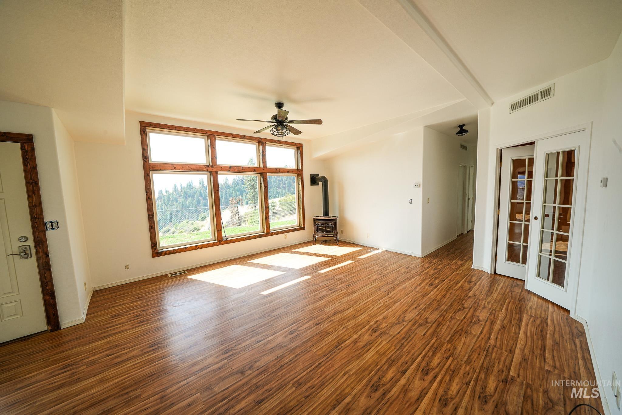 161 Saddle Ridge Road, White Bird, Idaho 83554, 3 Bedrooms, 2.5 Bathrooms, Residential For Sale, Price $545,000,MLS 98997808