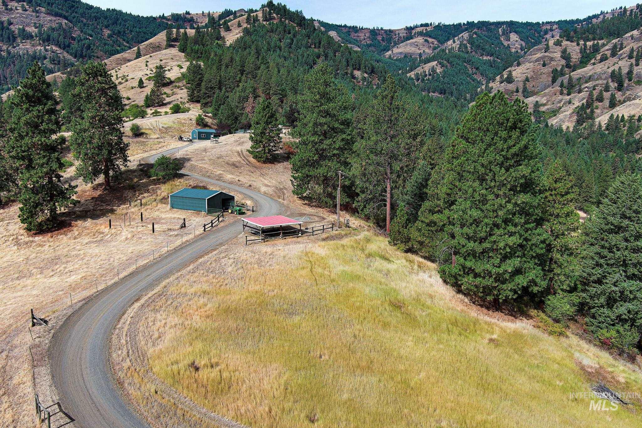 161 Saddle Ridge Road, White Bird, Idaho 83554, 3 Bedrooms, 2.5 Bathrooms, Residential For Sale, Price $545,000,MLS 98997808