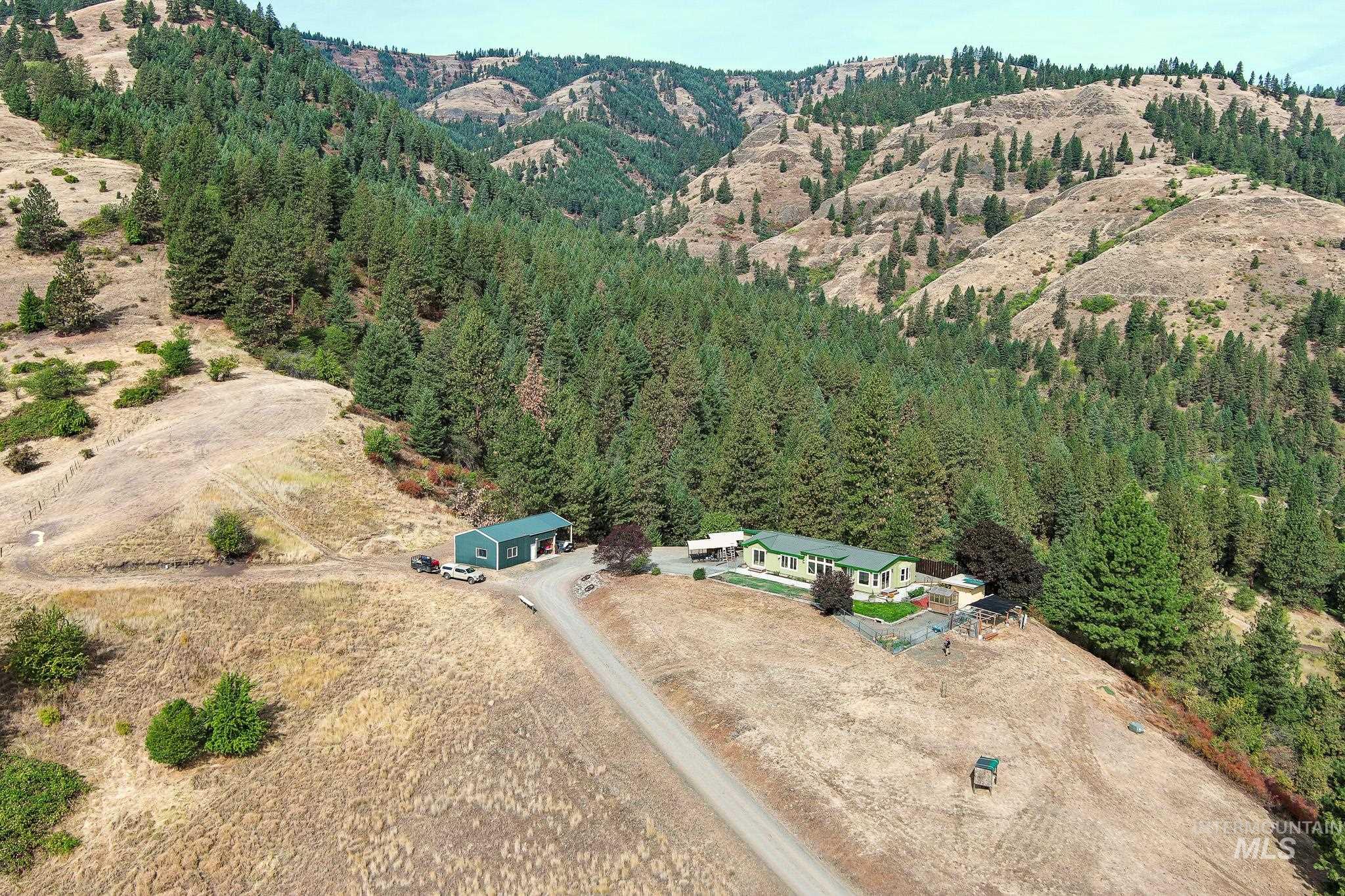 161 Saddle Ridge Road, White Bird, Idaho 83554, 3 Bedrooms, 2.5 Bathrooms, Residential For Sale, Price $545,000,MLS 98997808