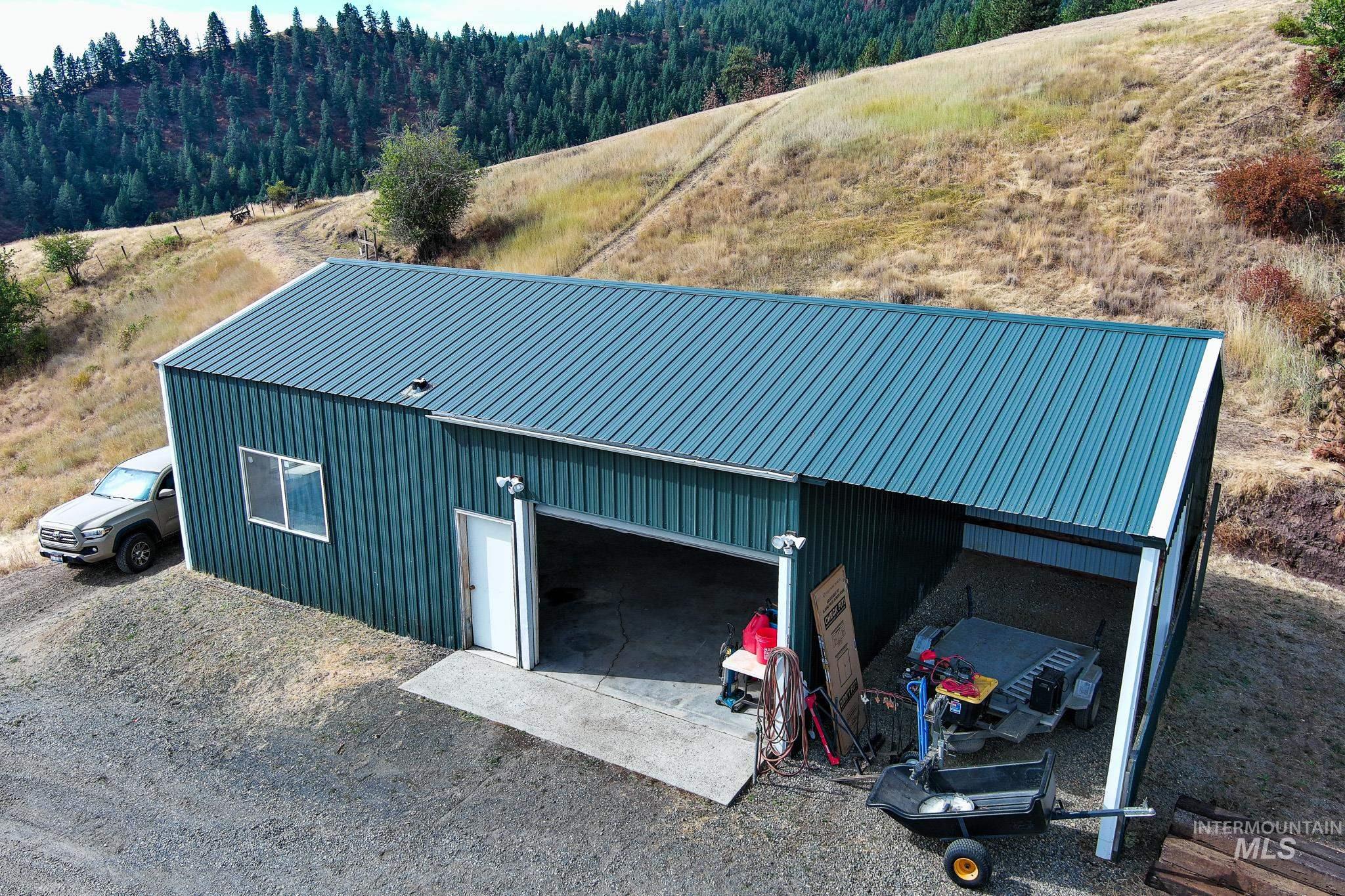 161 Saddle Ridge Road, White Bird, Idaho 83554, 3 Bedrooms, 2.5 Bathrooms, Residential For Sale, Price $545,000,MLS 98997808
