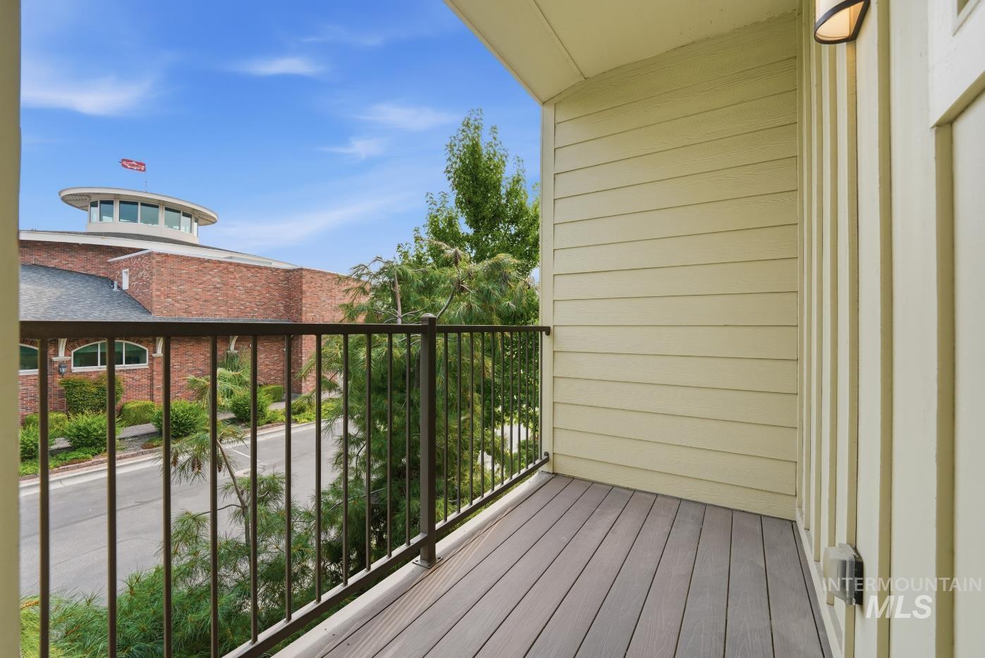 3787 N Woody Ln, Boise, Idaho 83703, 2 Bedrooms, 2.5 Bathrooms, Residential For Sale, Price $599,000,MLS 98997816