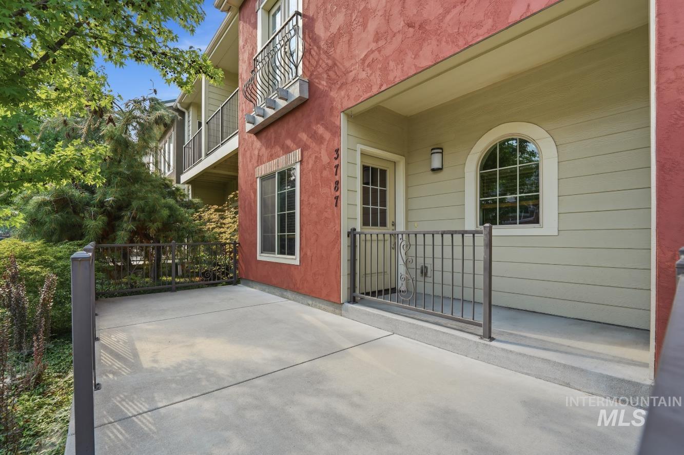 3787 N Woody Ln, Boise, Idaho 83703, 2 Bedrooms, 2.5 Bathrooms, Residential For Sale, Price $599,000,MLS 98997816