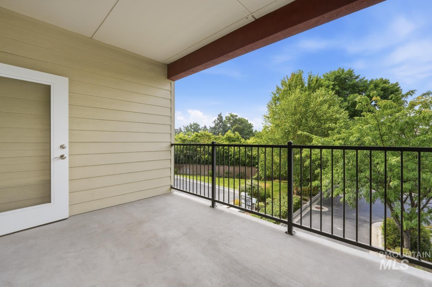 3787 N Woody Ln, Boise, Idaho 83703, 2 Bedrooms, 2.5 Bathrooms, Residential For Sale, Price $599,000,MLS 98997816