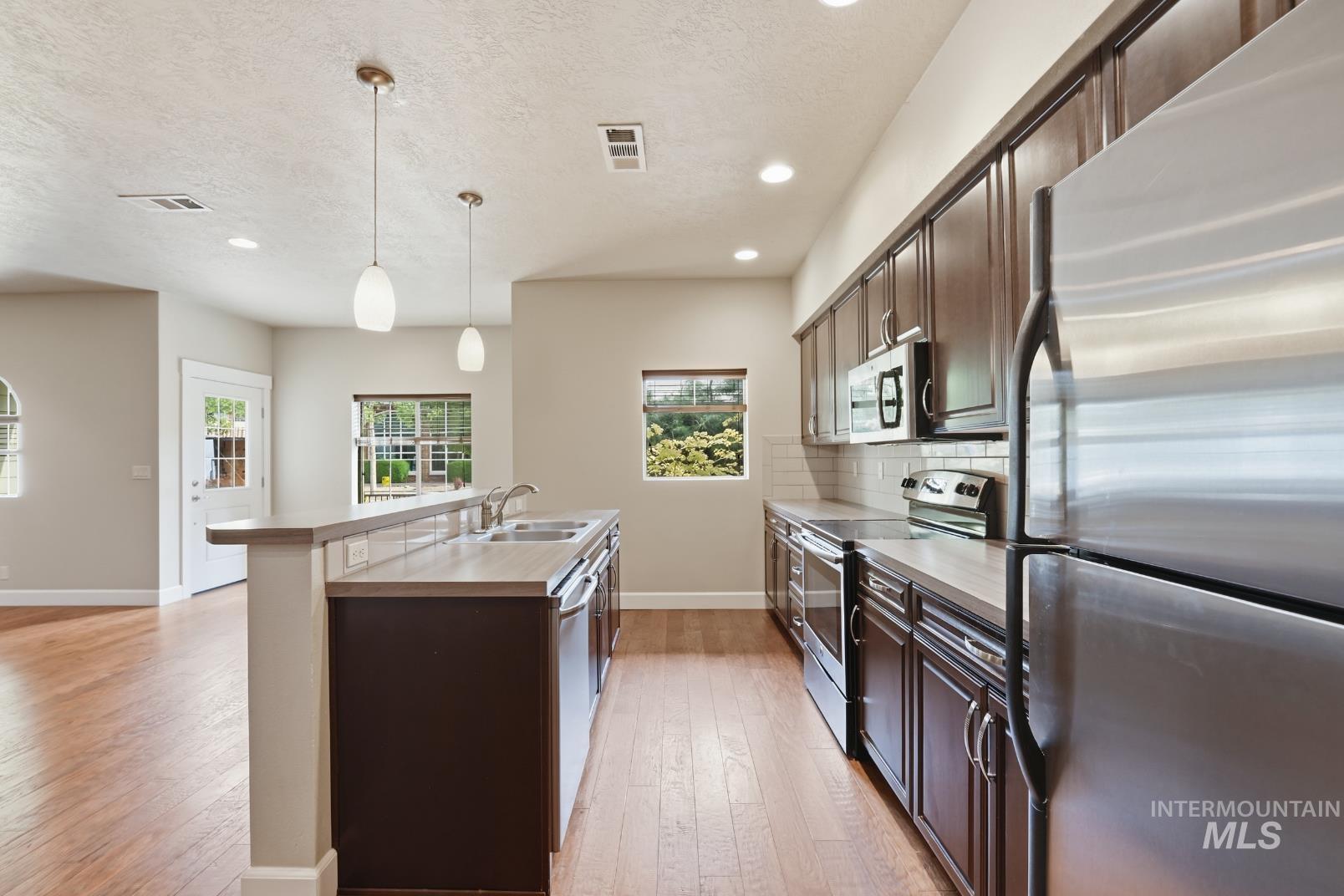 3787 N Woody Ln, Boise, Idaho 83703, 2 Bedrooms, 2.5 Bathrooms, Residential For Sale, Price $599,000,MLS 98997816