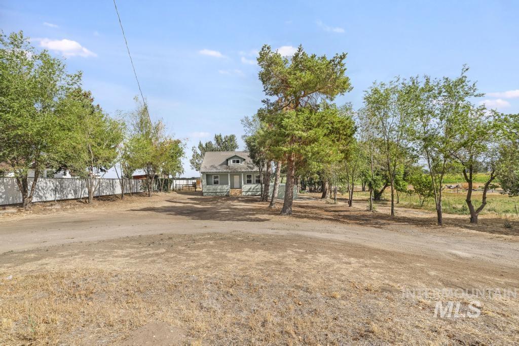 1888 E 2900 S, Wendell, Idaho 83335, 3 Bedrooms, 2 Bathrooms, Residential For Sale, Price $379,000, 98997817