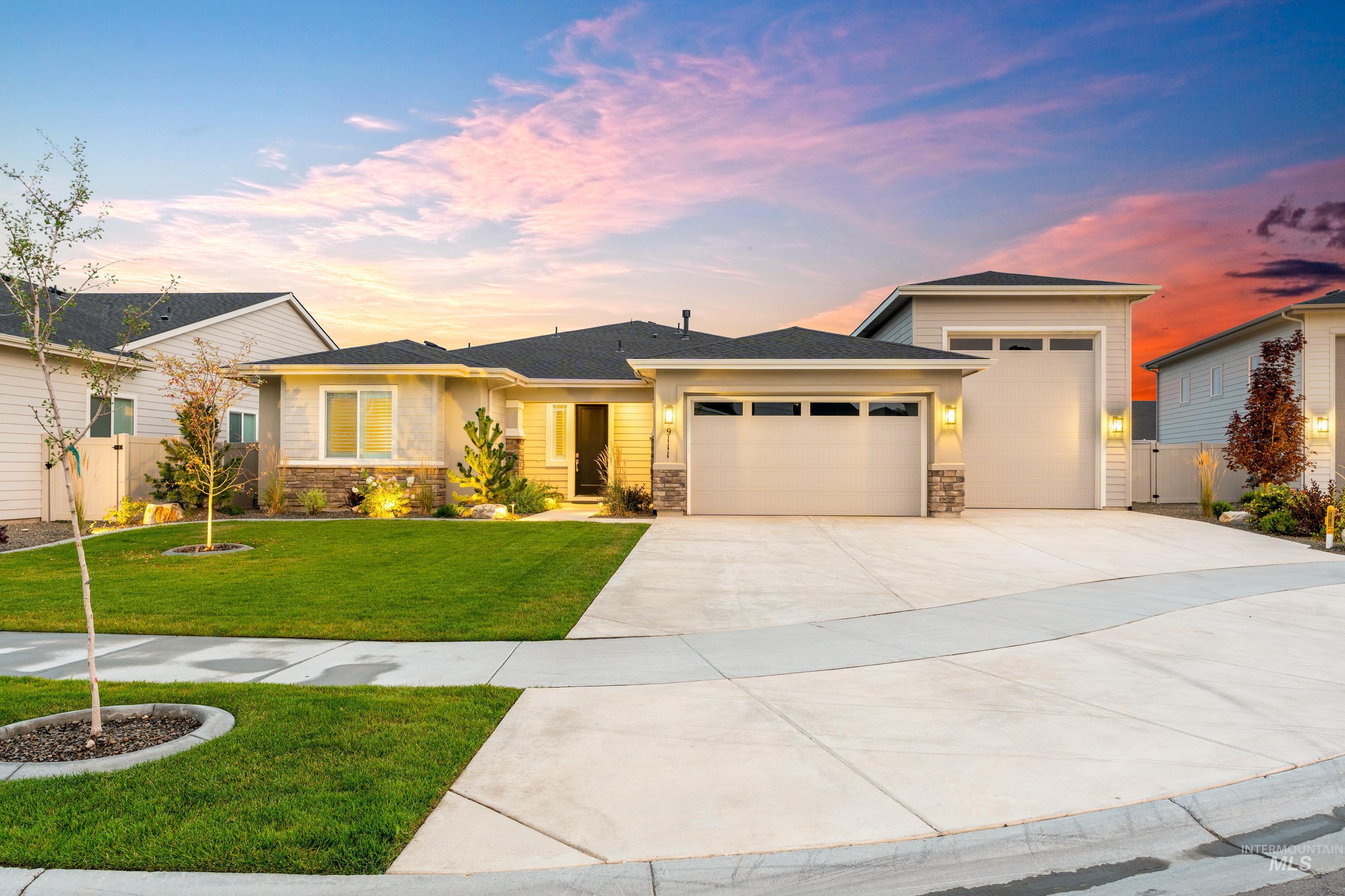 9111 W Patmore Ct, Star, Idaho 83669, 3 Bedrooms, 2.5 Bathrooms, Residential For Sale, Price $824,900,MLS 98997822