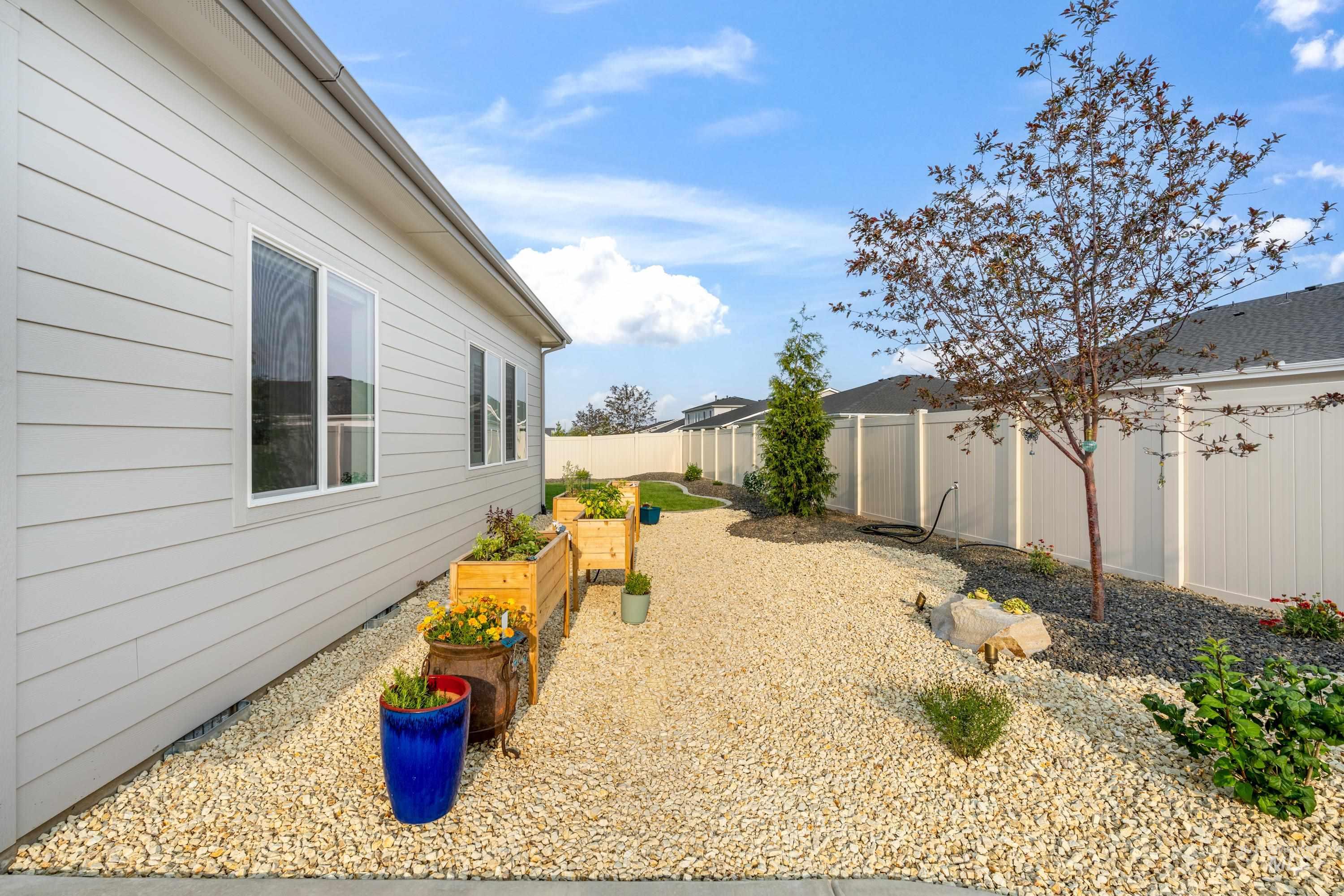 9123 W Patmore Ct, Star, Idaho 83669, 4 Bedrooms, 3 Bathrooms, Residential For Sale, Price $949,350,MLS 98997823