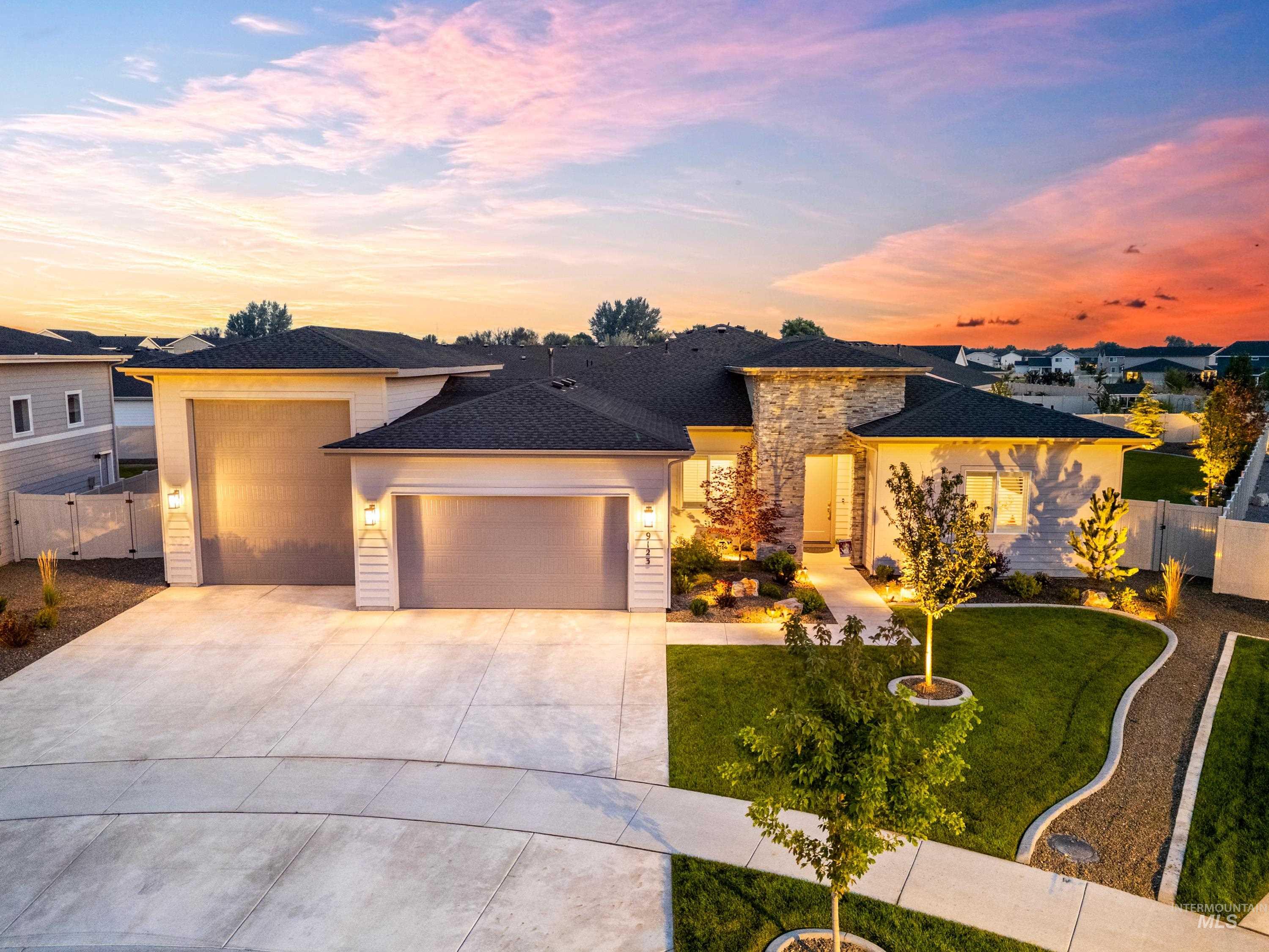 9123 W Patmore Ct, Star, Idaho 83669, 4 Bedrooms, 3 Bathrooms, Residential For Sale, Price $949,350,MLS 98997823